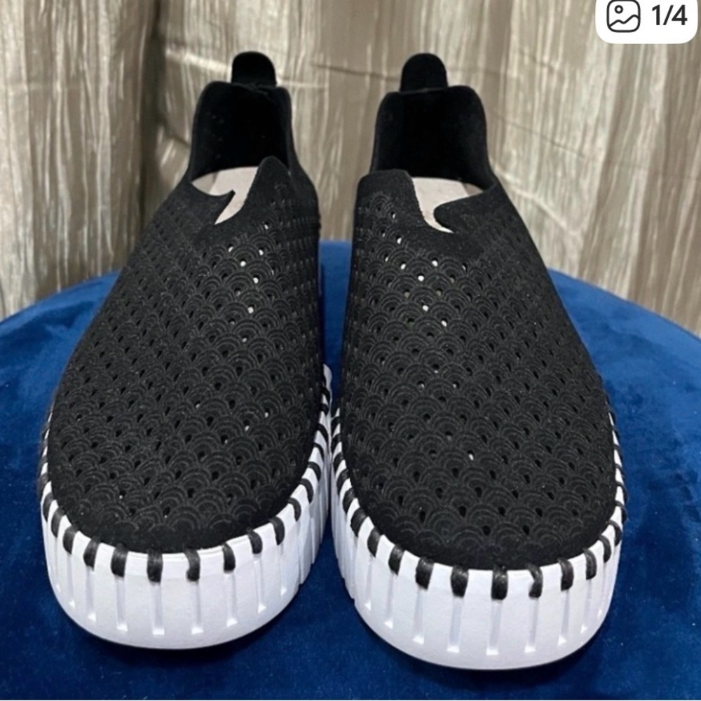Jakobson flat form Sneakers with White Sole higher than normal wedge. Like new